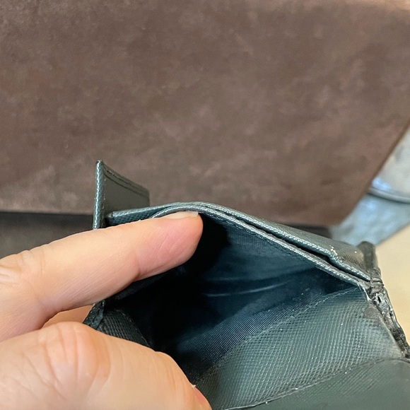 *Authenticity Card Included* Prada Dark Green Bifold Men’s Wallet - Picture 8 of 15